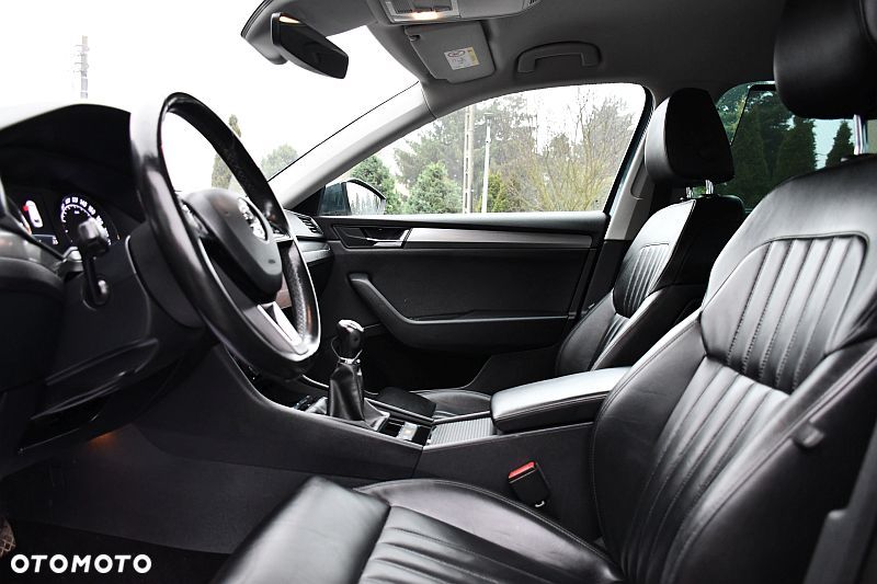 Skoda Superb 1.6 TDI Style Greenline - 10