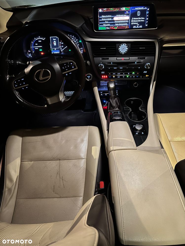 Lexus RX - 14