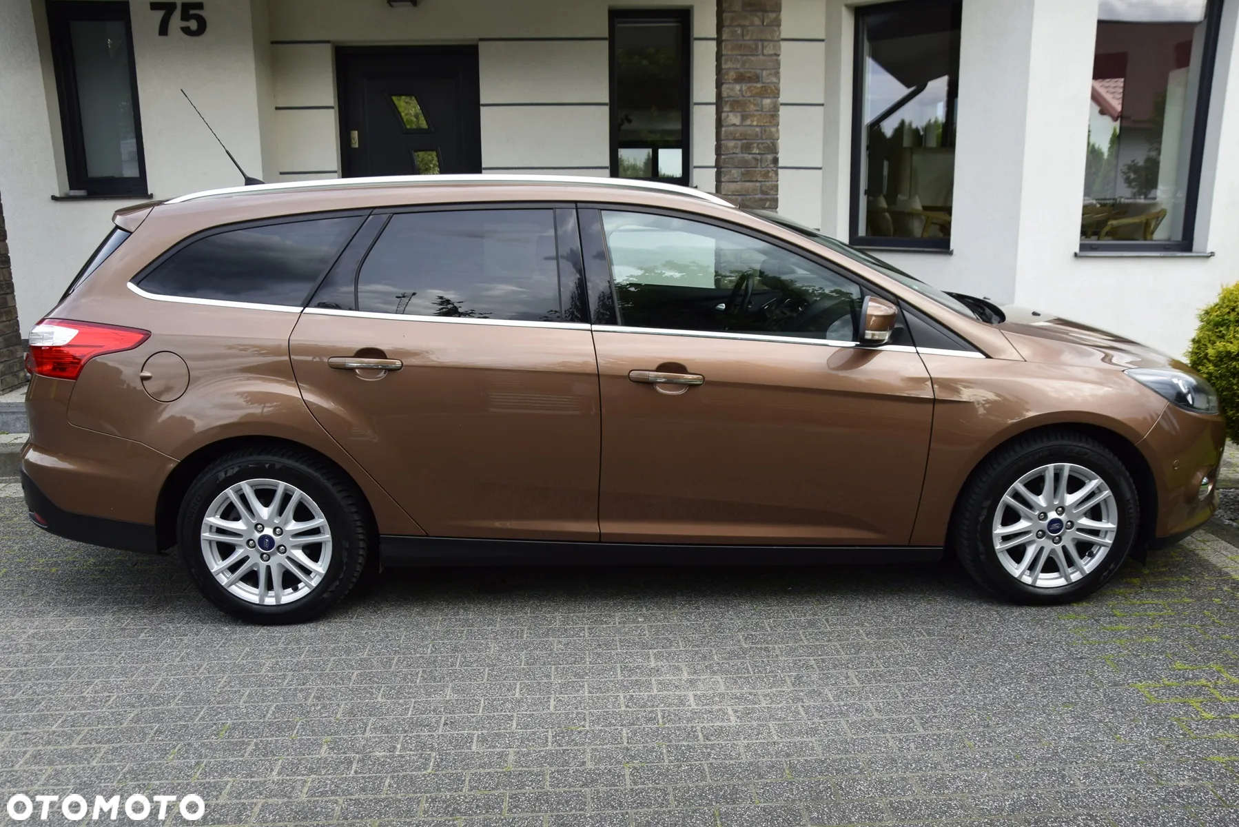 Ford Focus Turnier 1.0 EcoBoost Start-Stopp-System TITANIUM - 13