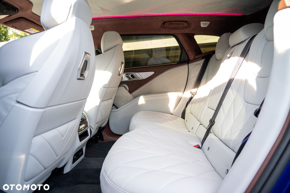 BMW XM 50e PHEV sport - 17