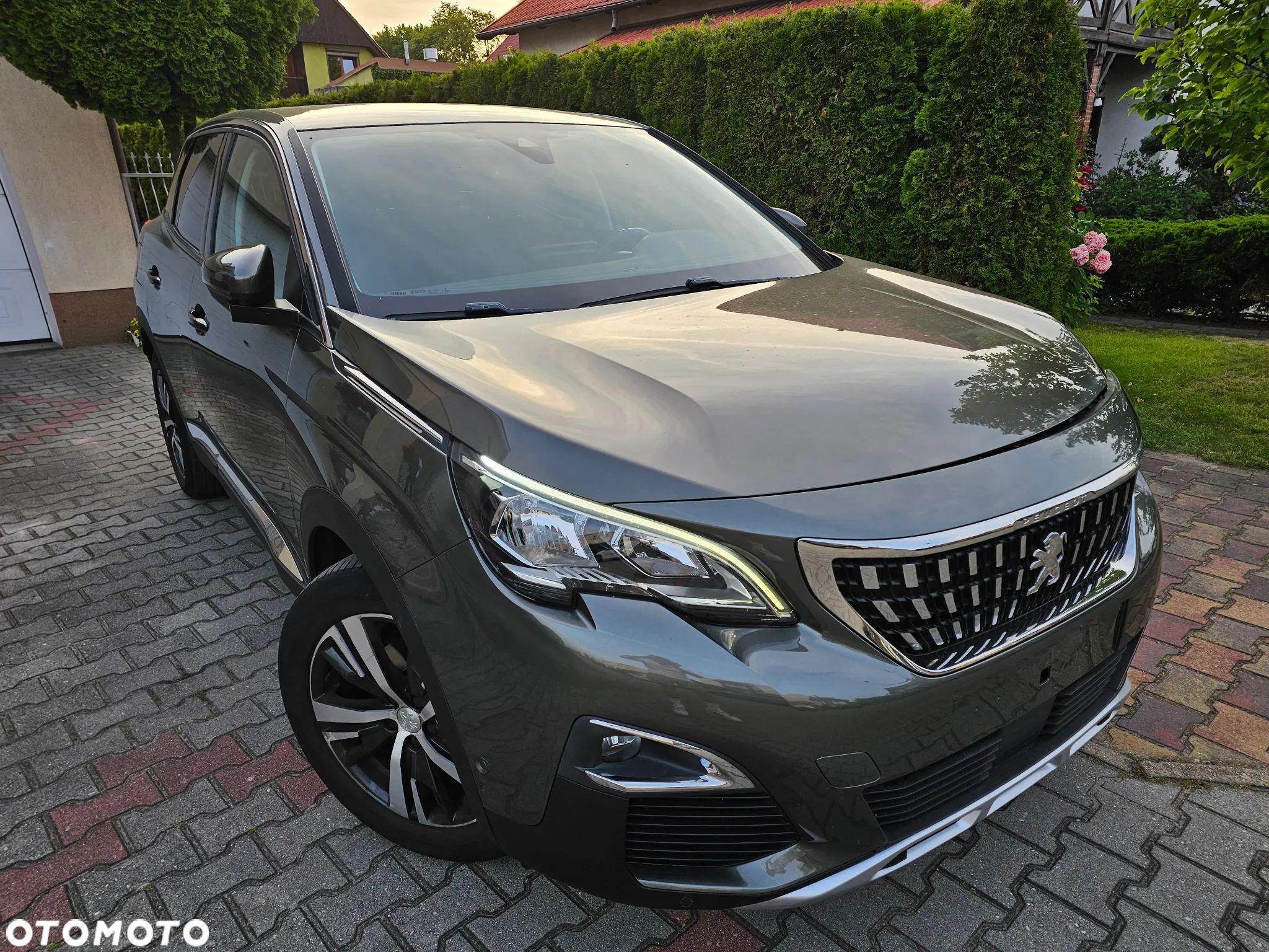 Peugeot 3008 1.2 PureTech GPF Allure S&S EAT8 - 1