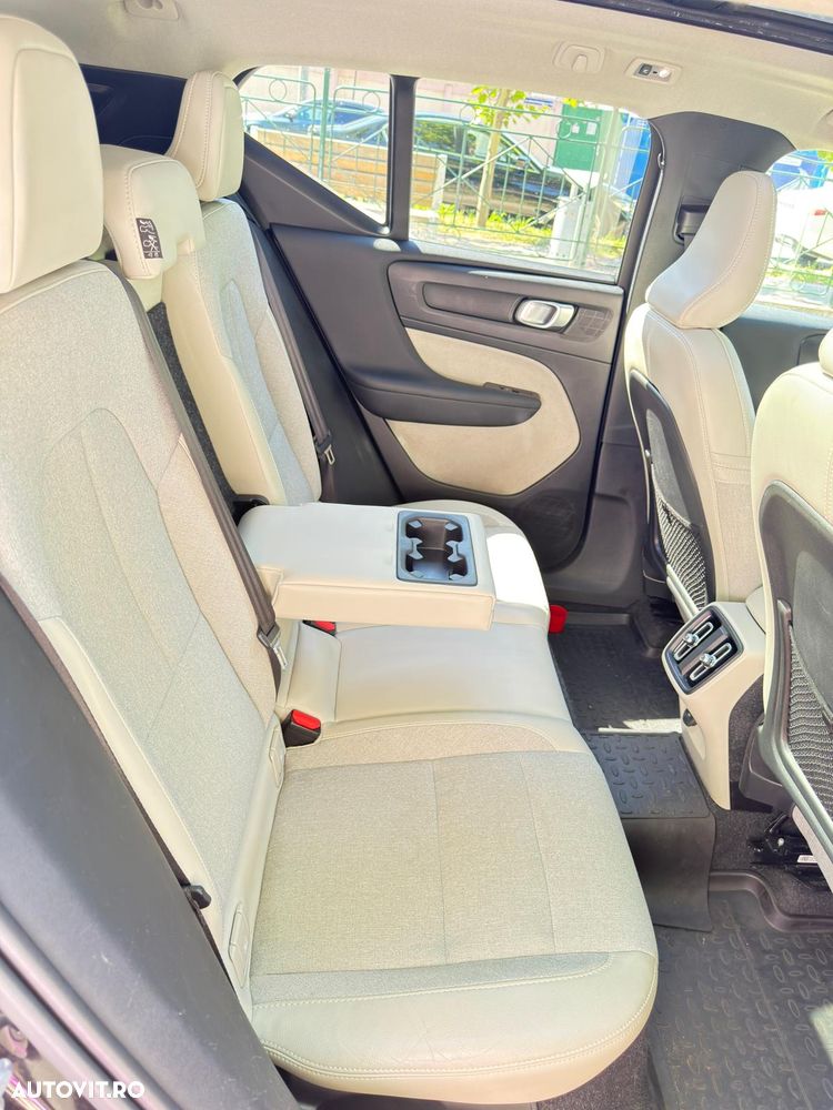Volvo XC 40 D3 AWD Momentum Pro - 19