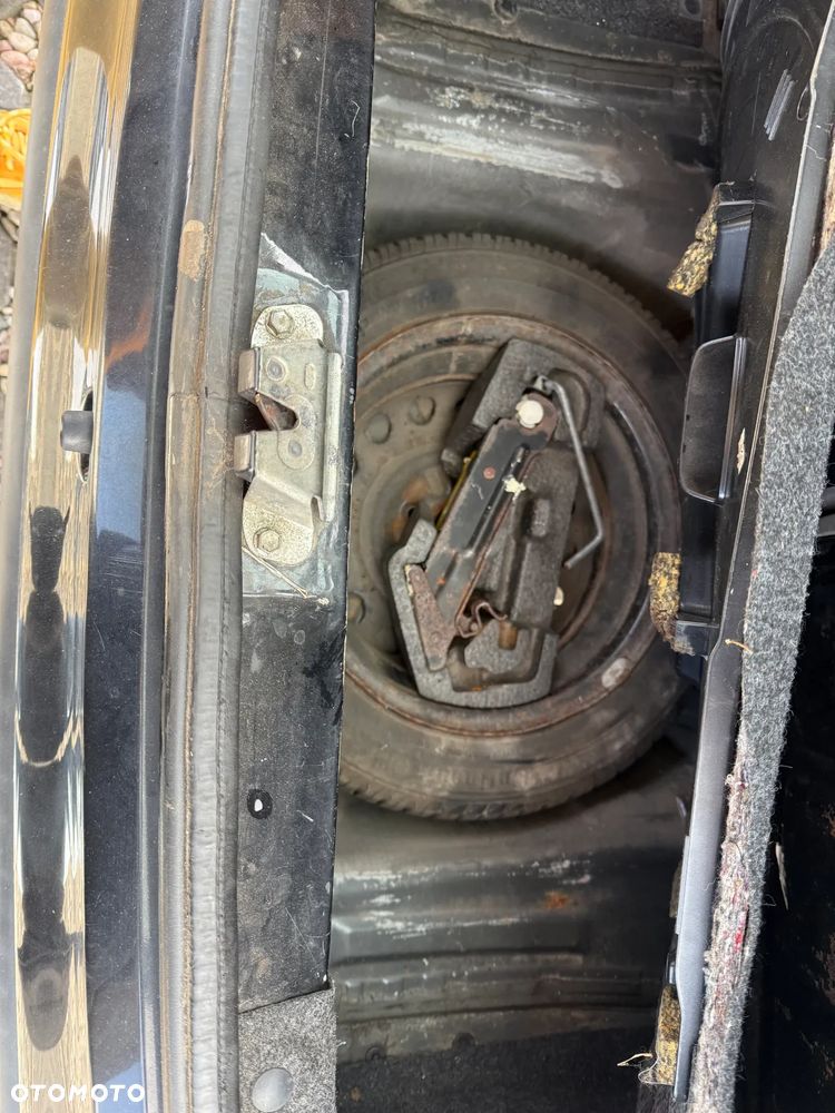 Peugeot 107 1.0 Happy - 4