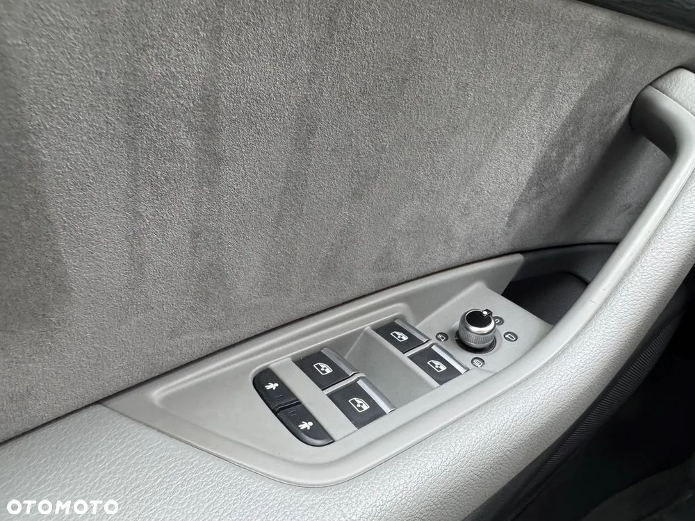 Audi A4 Limousine 2.0 TDI Quattro S tronic - 27