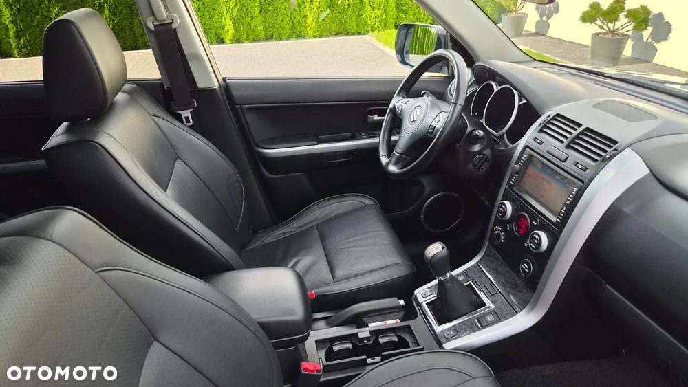 Suzuki Grand Vitara 1.9 DDiS Premium EU5 - 14