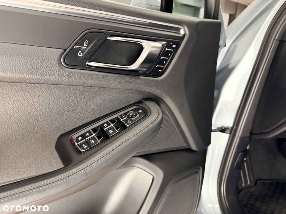 Porsche Macan Standard - 23