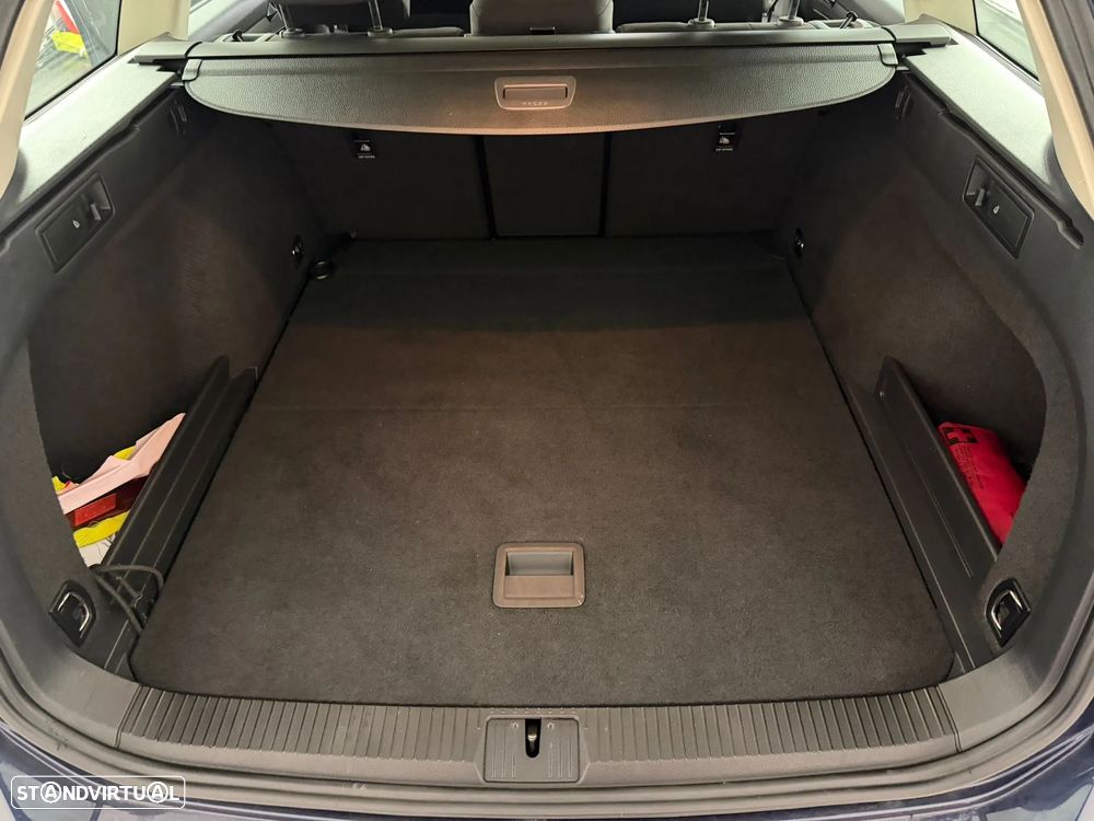 VW Passat Variant 1.6 TDI Confortline - 16