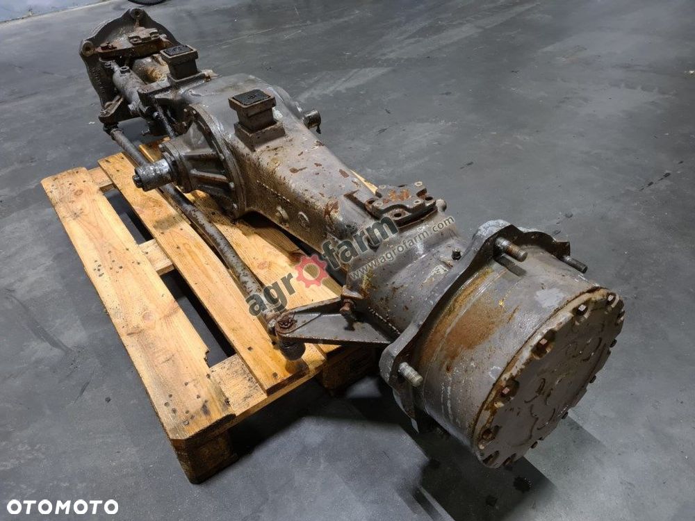 Przedni most Massey Ferguson 2685 - 1