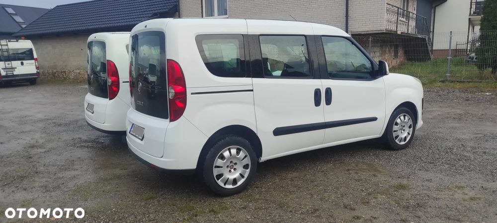Fiat DOBLO multyat POLSKI SALON 1 WŁASCICIEL 5 OSÓB BEZWYPADKOWY - 4