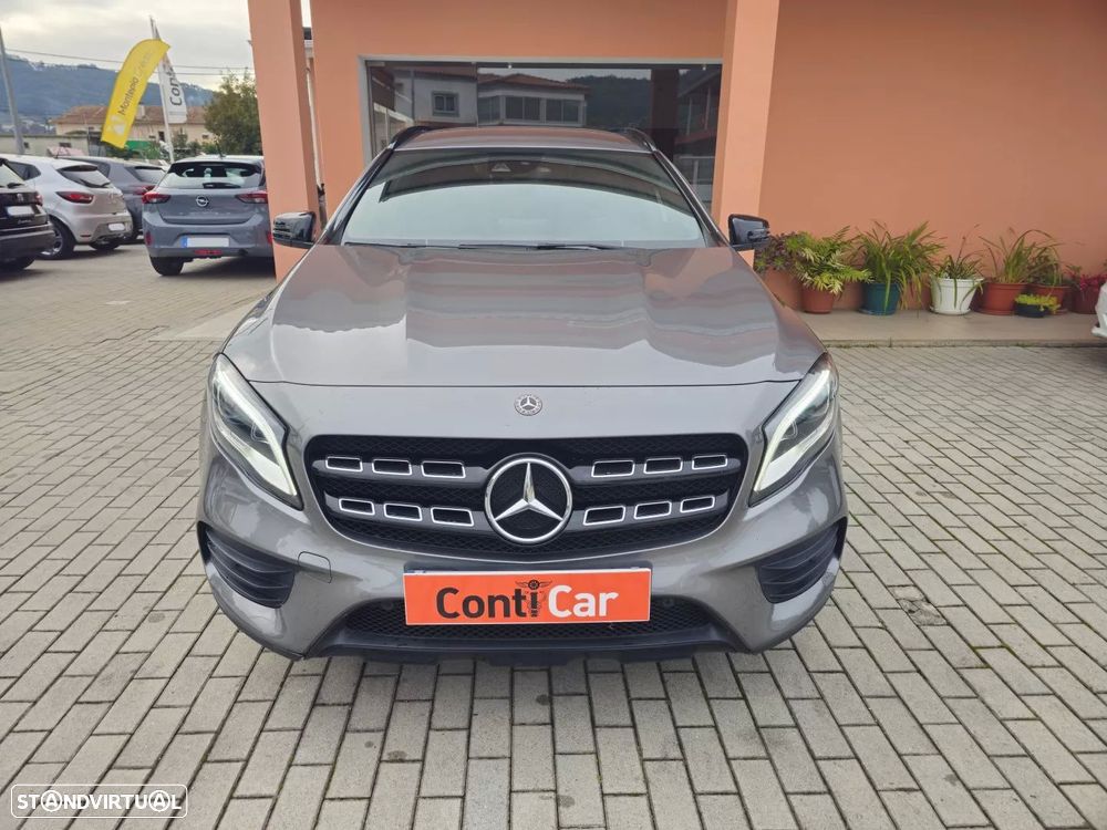 Mercedes-Benz GLA 180 AMG Line - 2