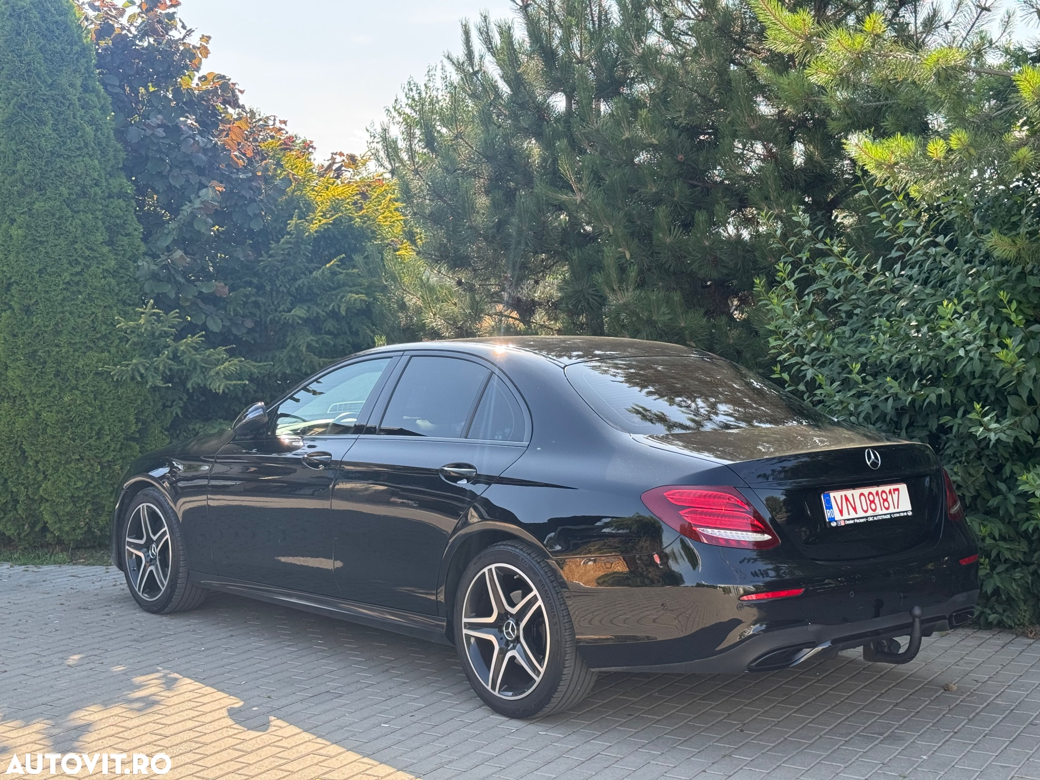 Mercedes-Benz E 220 d 9G-TRONIC AMG Line - 17