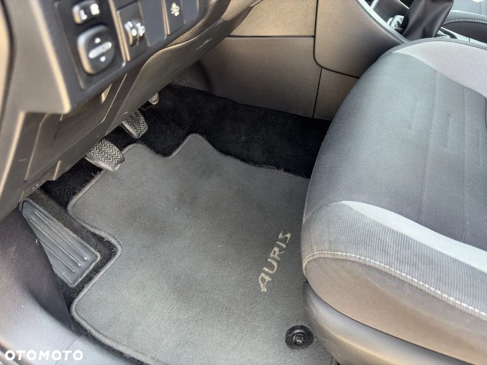 Toyota Auris 1.2 T Selection - 14