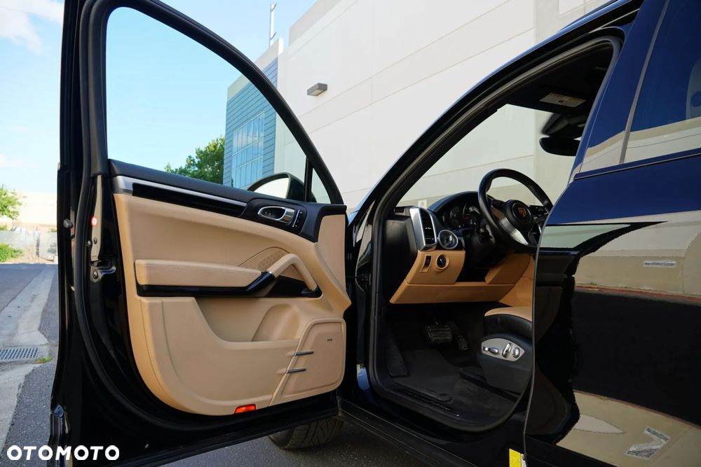 Porsche Cayenne Standard - 27