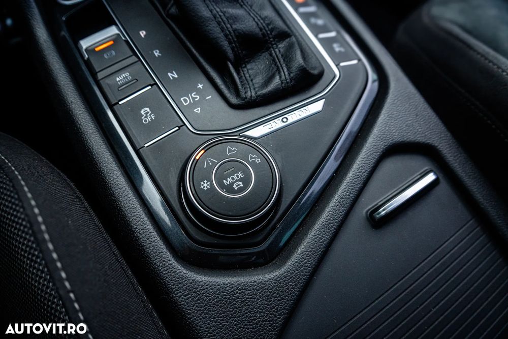 Volkswagen Tiguan 2.0 TDI SCR 4MOTION (BlueMotion Techn.) DSG Highline - 29