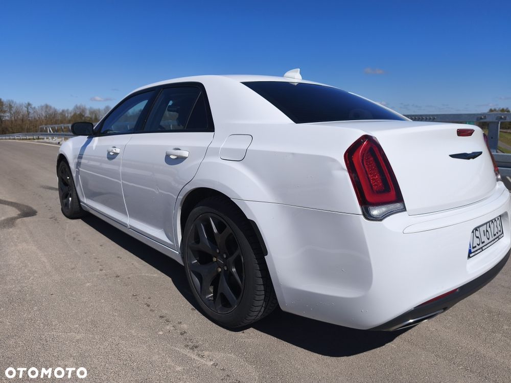 Chrysler 300C - 5