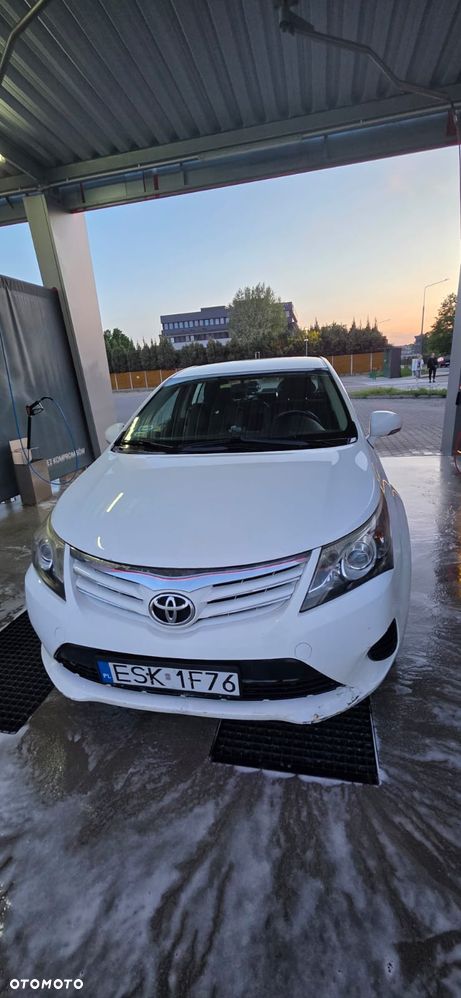 Toyota Avensis 2.0 D-4D Luna - 12