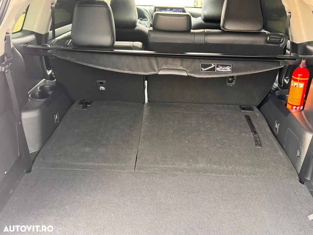Toyota Highlander 2.5 L Dynamic Force 248CP Luxury Metallic - 23