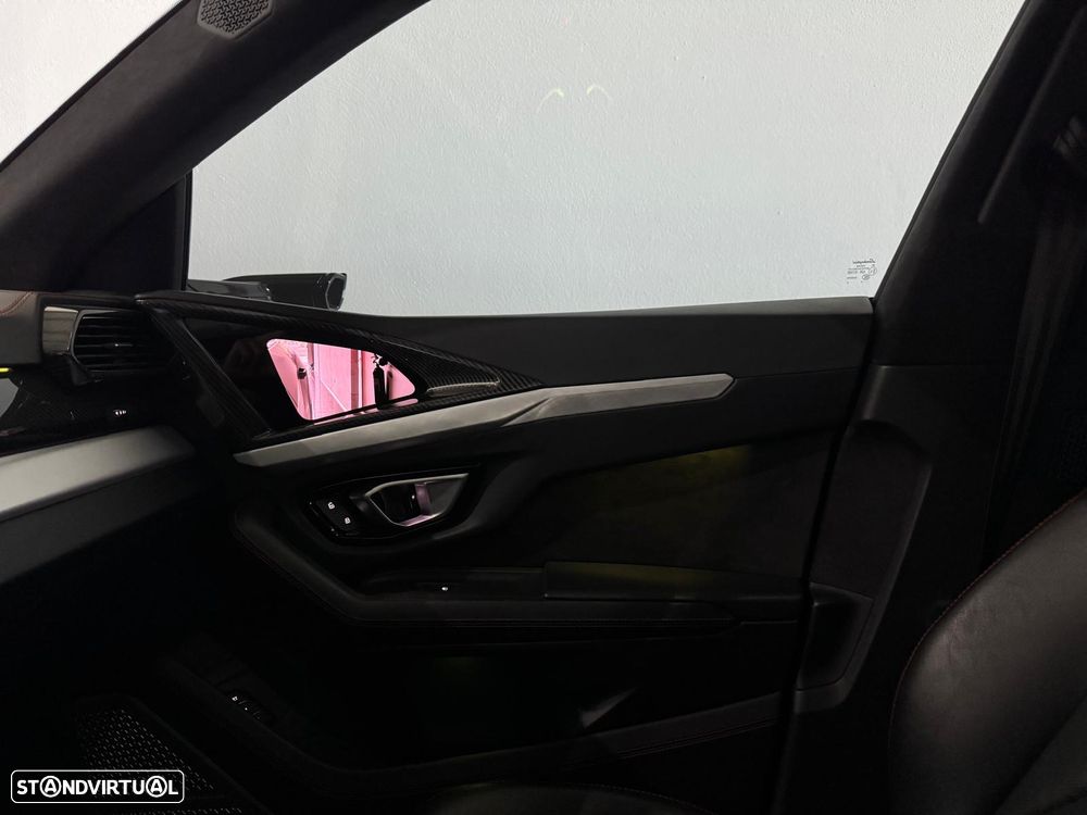 Lamborghini Urus 4.0 V8 - 24