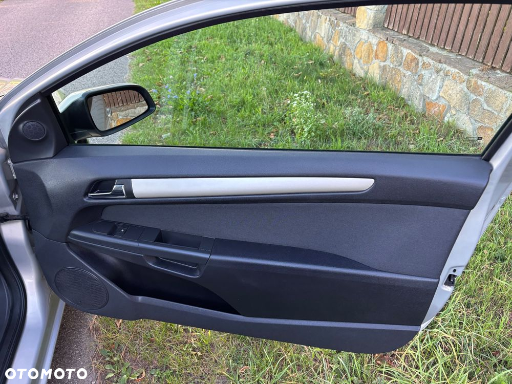Opel Astra GTC 1.4 Edition - 20