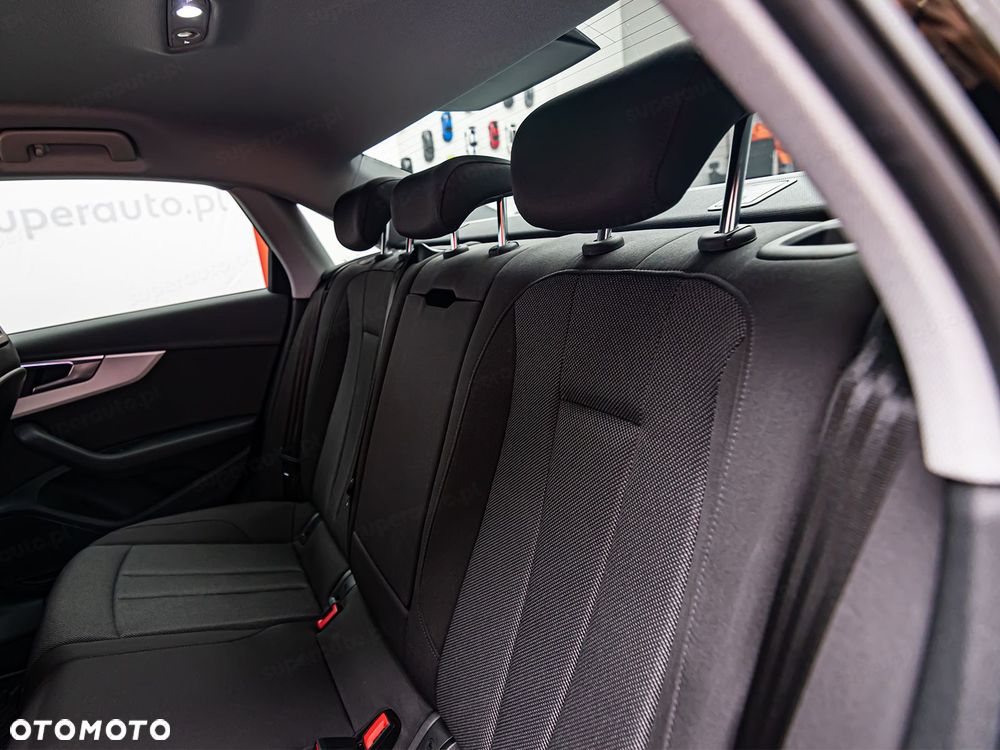 Audi A4 Limousine 35 TFSI mHEV S tronic - 24