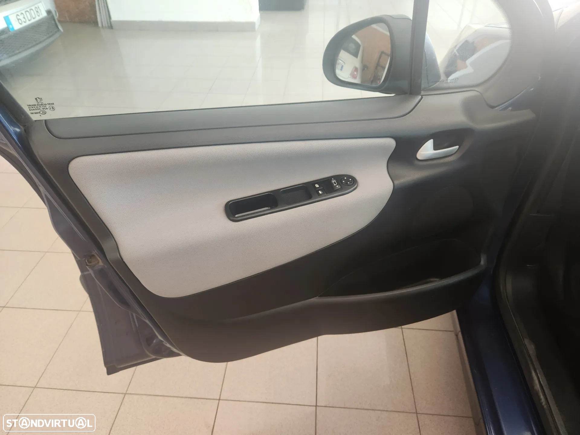 Peugeot 207 1.4 16V Trendy - 13