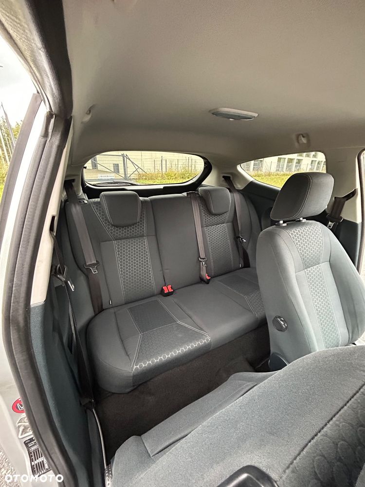 Ford Fiesta 1.4 TDCi Ambiente - 21