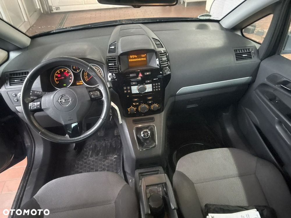 Opel Zafira - 3