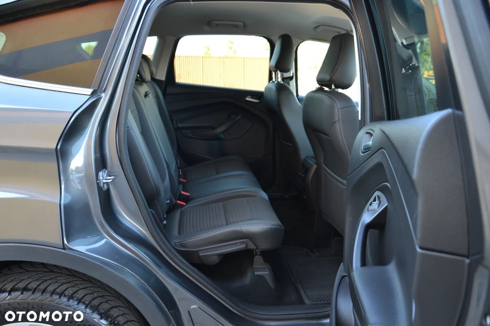 Ford Kuga 2.0 TDCi 4x4 Titanium - 37