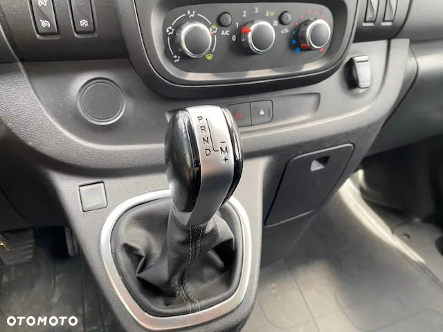 Renault Trafic Grand SpaceClass 2.0 dCi EDC - 24