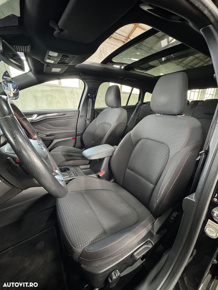 Ford Focus 2.0 EcoBlue ST-Line - 11