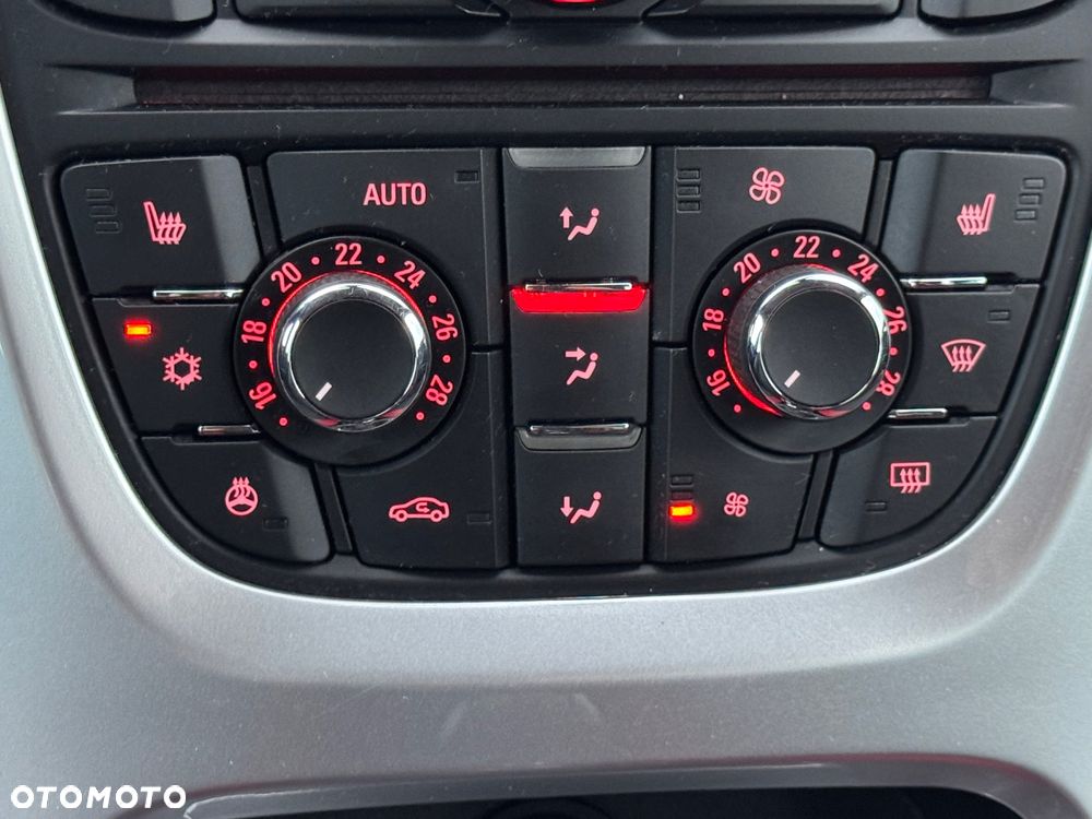 Opel Astra 2.0 BiTurbo CDTI DPF ecoFLEX SportsTourer St - 26