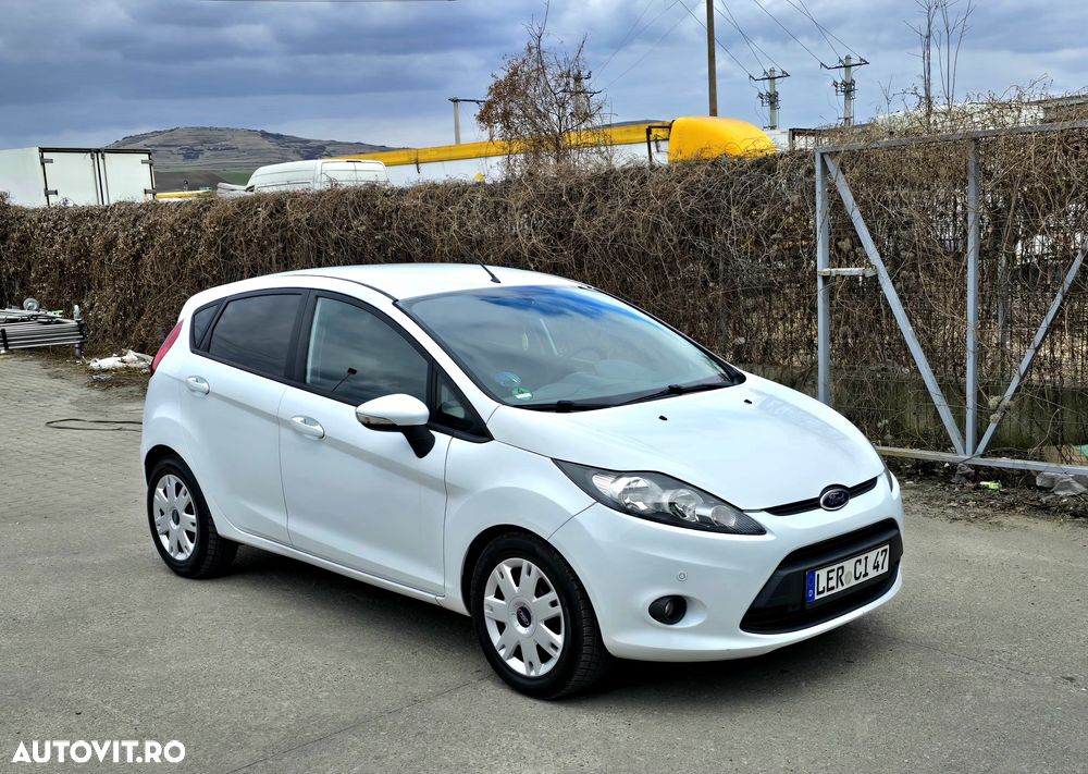 Ford Fiesta - 11