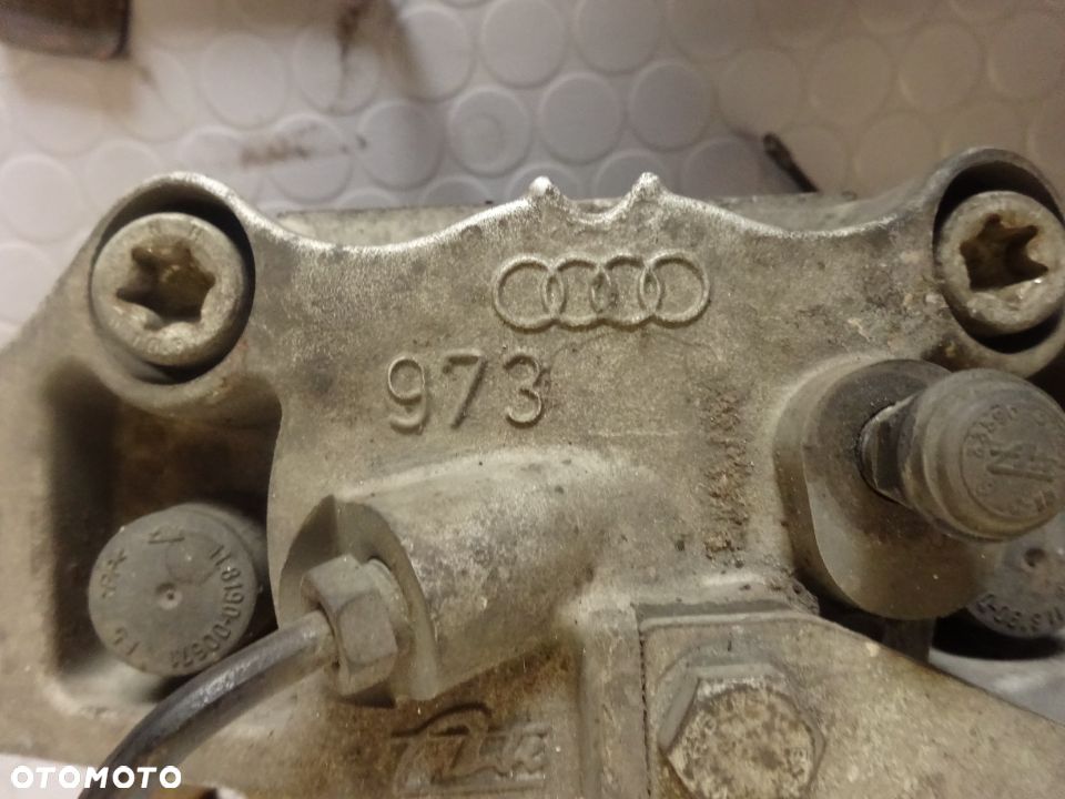 974 973 zacisk hamulcowy przod lewy prawy Audi A6 C6 3.0 tdi czesci - 3