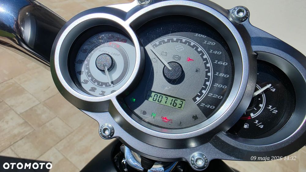 Harley-Davidson V-Rod Muscle - 4
