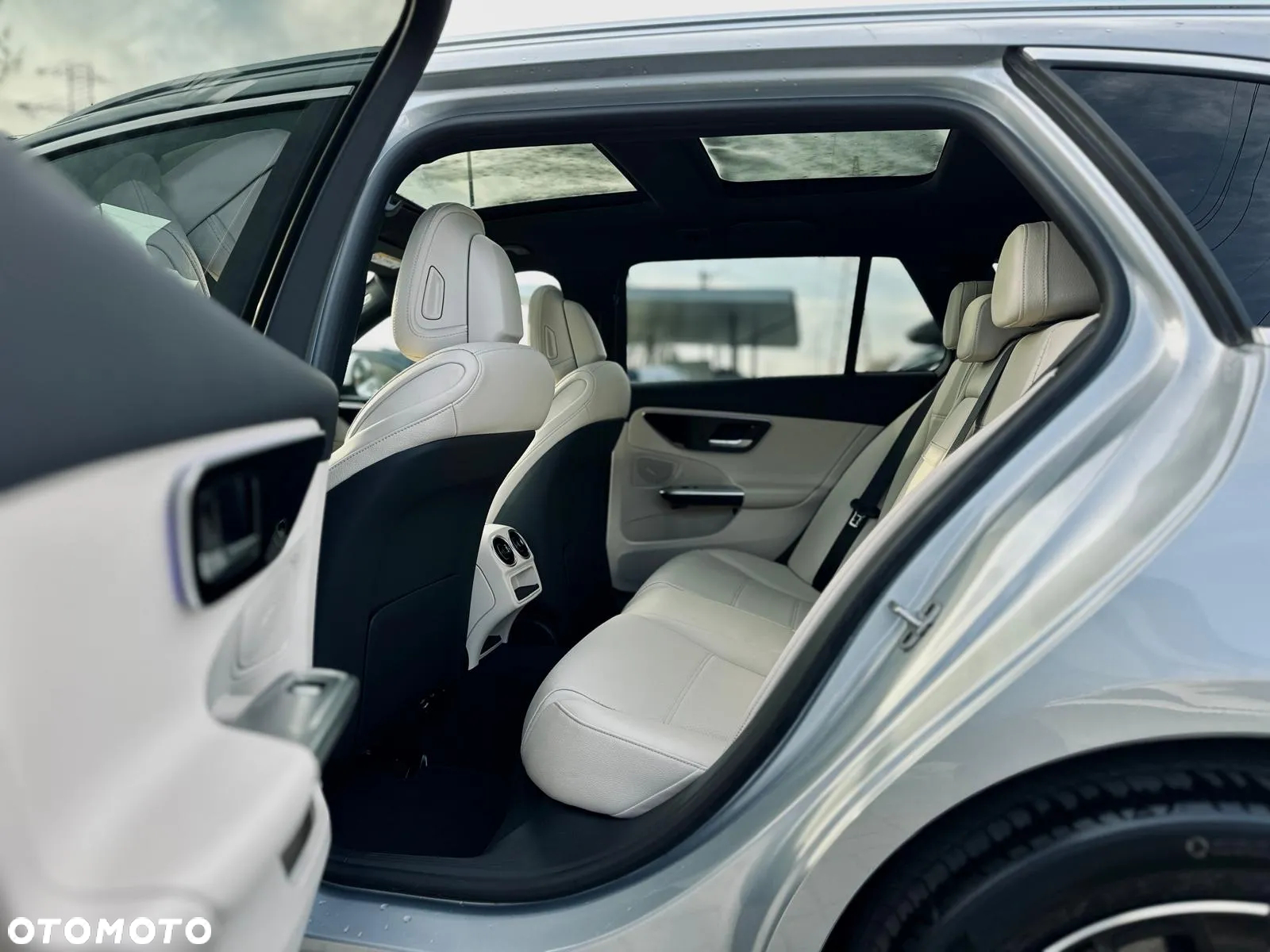 Mercedes-Benz Klasa C 300 de PHEV 4-Matic Avantgarde - 17