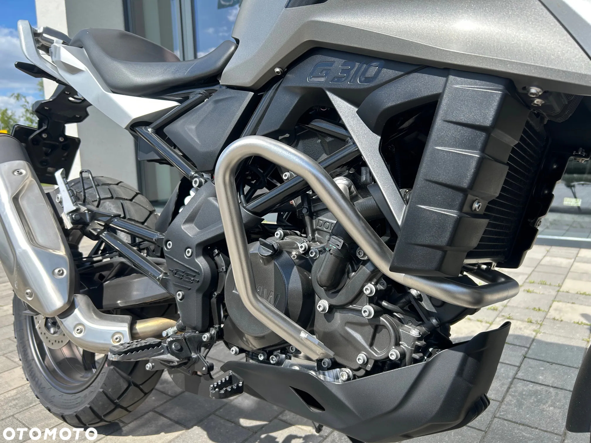 BMW G - 7