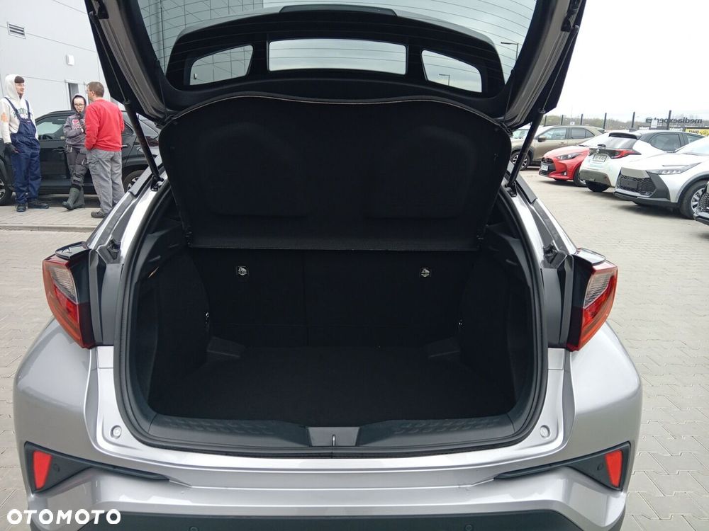 Toyota C-HR - 11