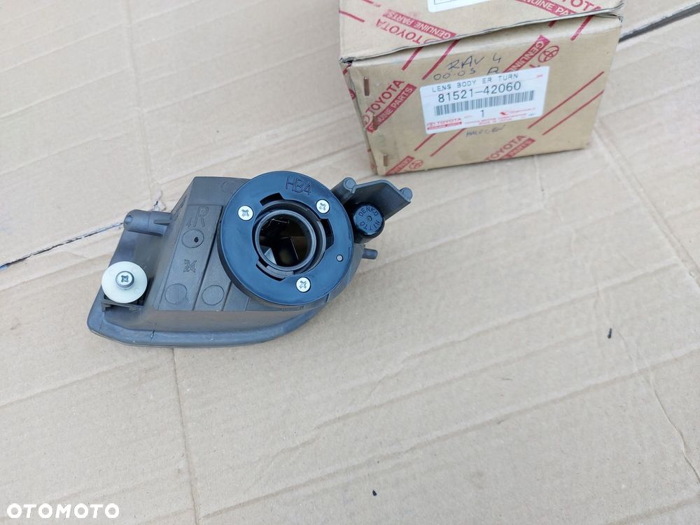 Toyota Rav4 00-03 Halogen Prawy R Nowy Oryginał - 2
