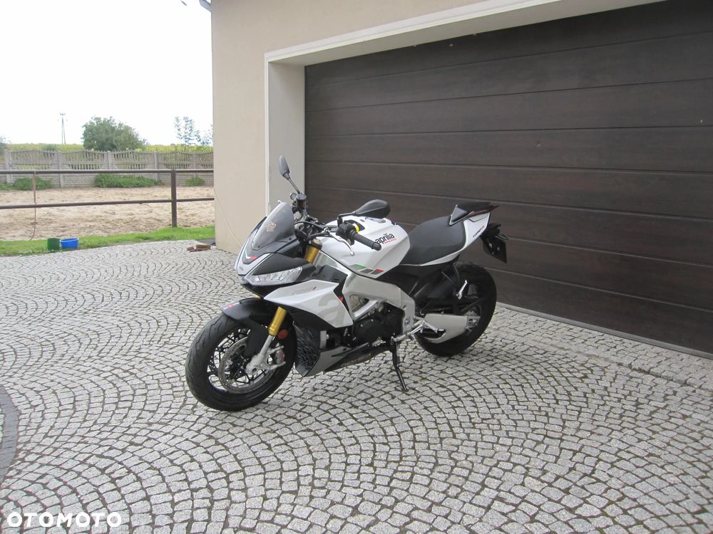 Aprilia Tuono - 1