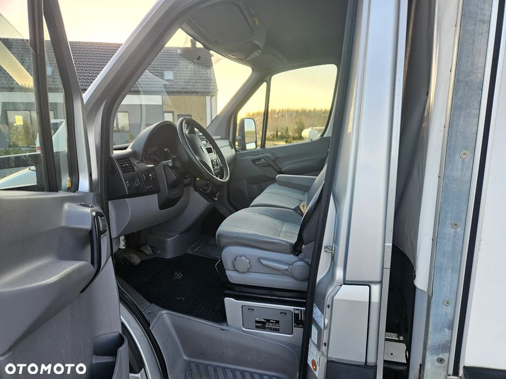 Volkswagen Crafter - 13