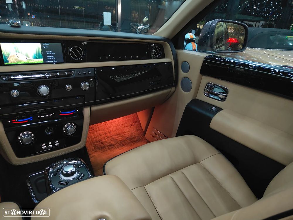 Rolls Royce Phantom 6.8 V12 - 53