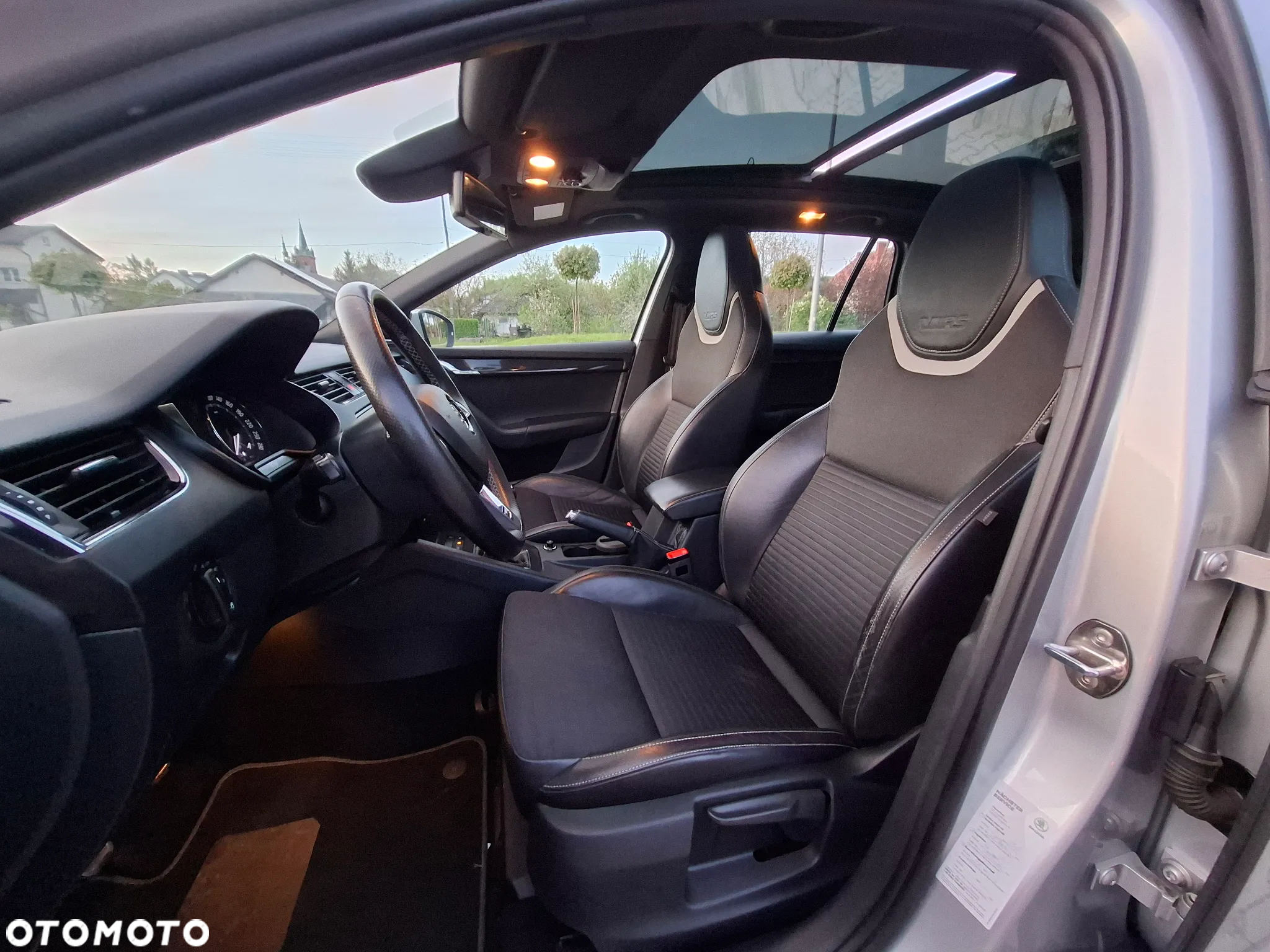 Skoda Octavia 2.0 TSI RS - 12