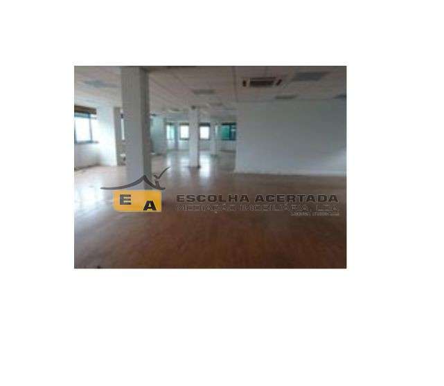 Escritório em centro Empresarial junto ao Aeroporto - Grande imagem: 2/4