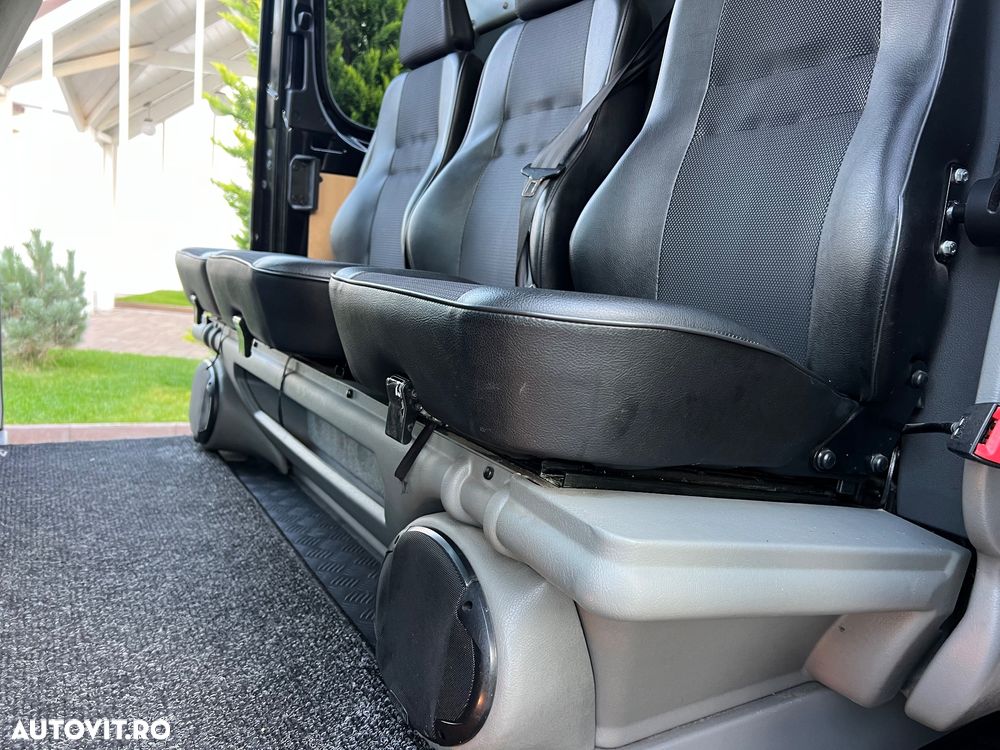 Mercedes-Benz Sprinter - 23