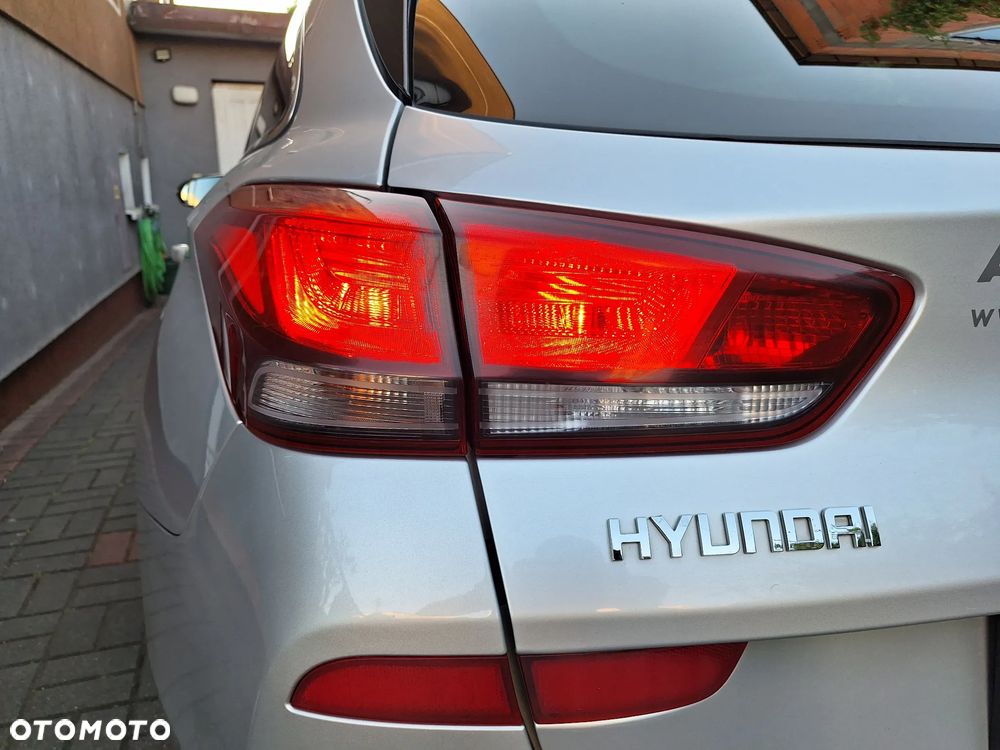 Hyundai i30 1.6 D Comfort - 9