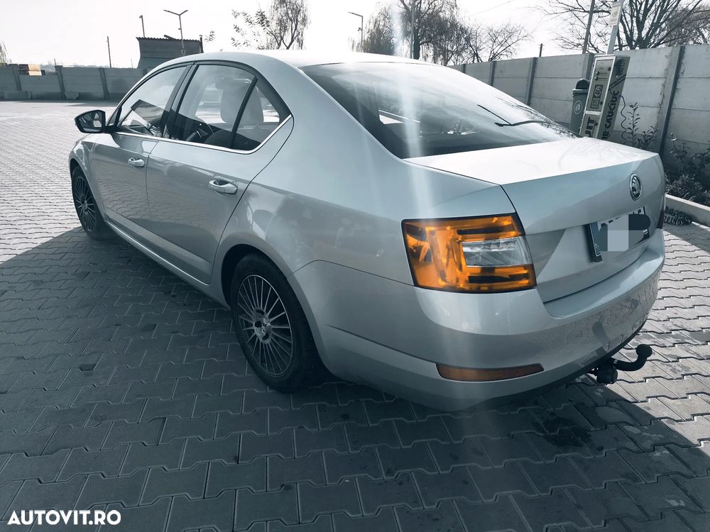 Skoda Octavia 2.0 TDI AMBITION - 12