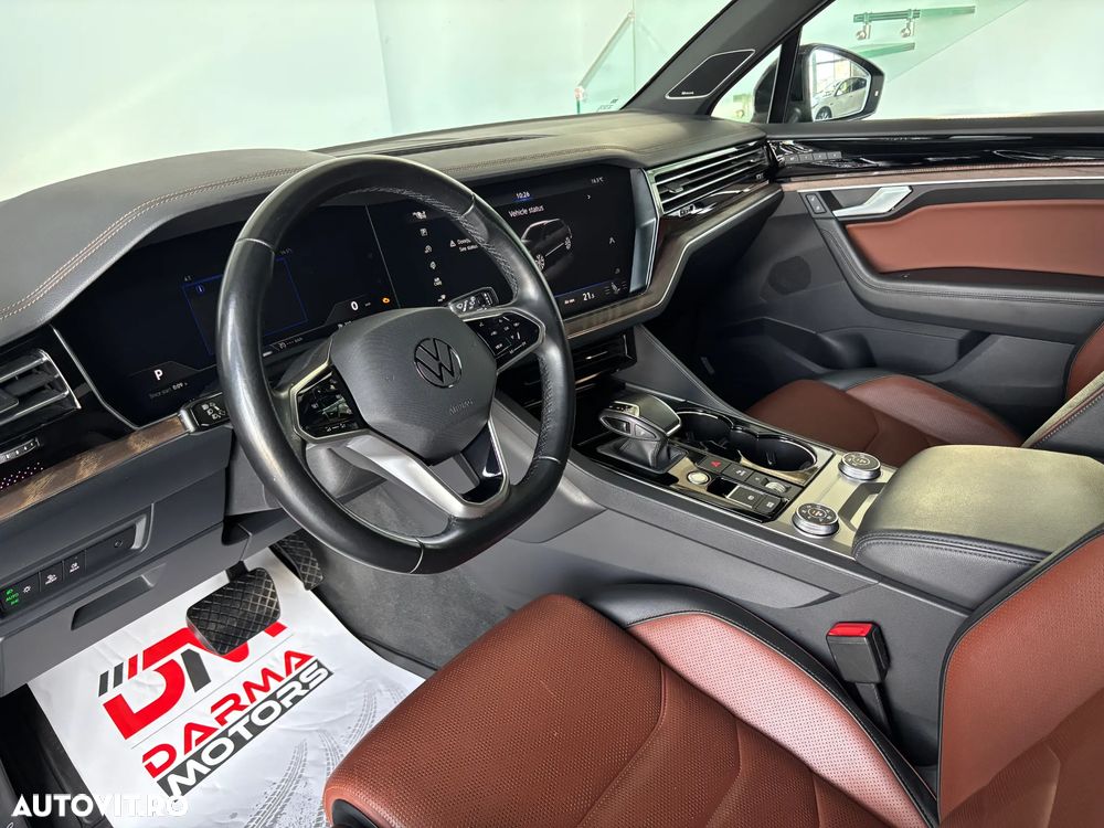 Volkswagen Touareg - 11