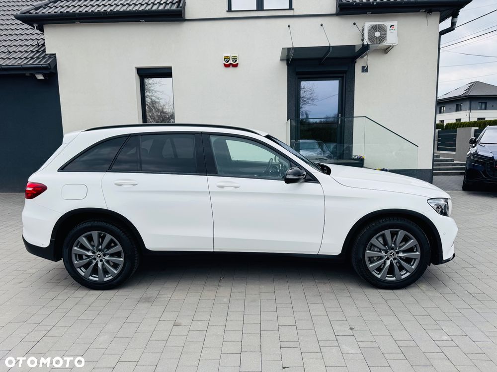 Mercedes-Benz GLC 250 4Matic 9G-TRONIC AMG Line - 7