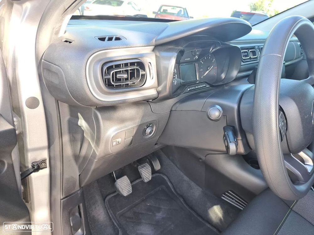 Citroën C3 1.2 PureTech C-Series - 12