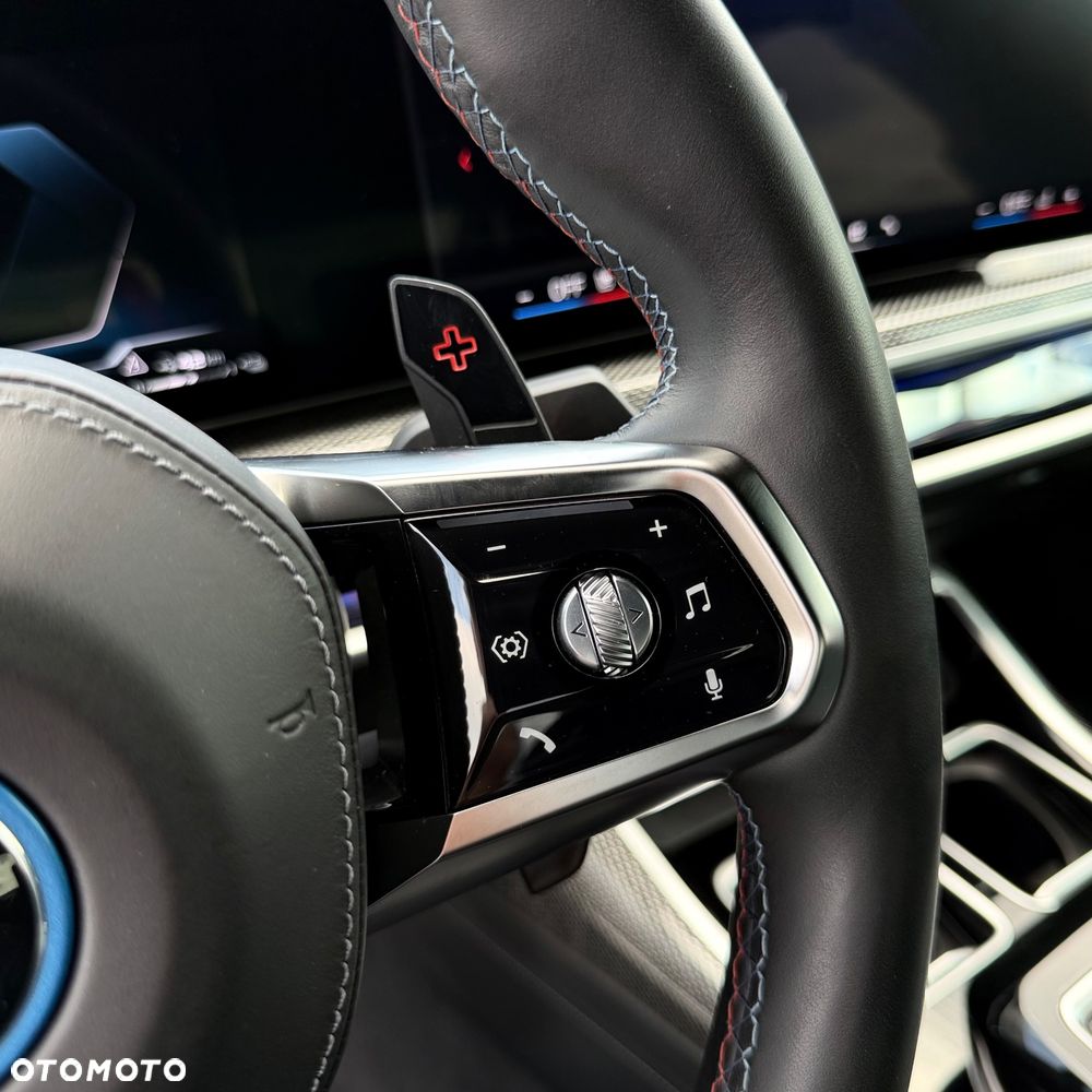 BMW Seria 7 M760e PHEV xDrive sport - 14